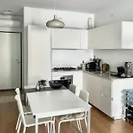 Eleven Centro Mare شقة بيزارو